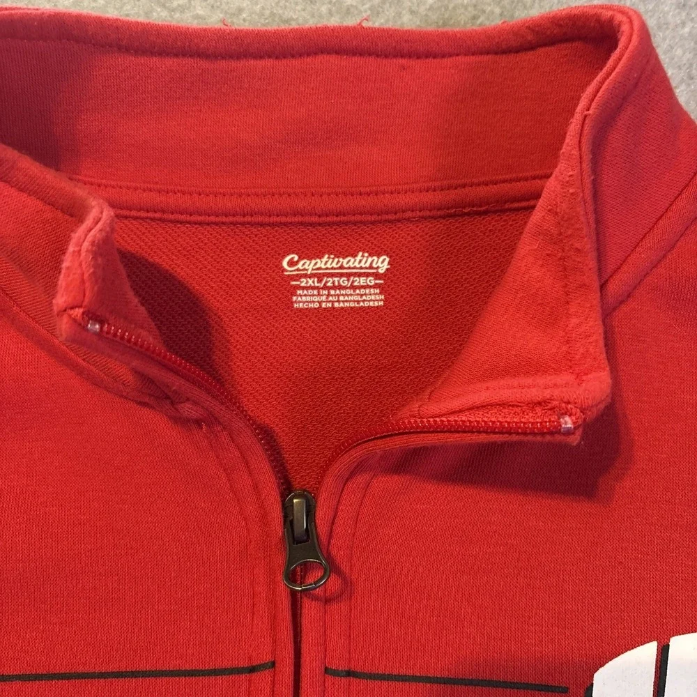Wisconsin Badgers Red Pullover Quarter Zip Captivating Men's 2XL Very Good Cond.